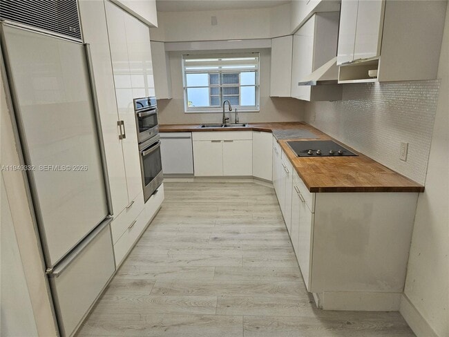 Photo - 1070 N Shore Dr