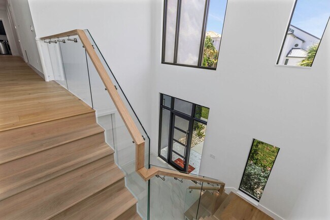 Photo - Stunning Custom Built Residence in the Exc...