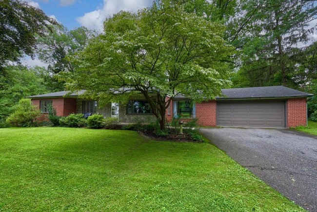 Photo - 376 Arbor Rd