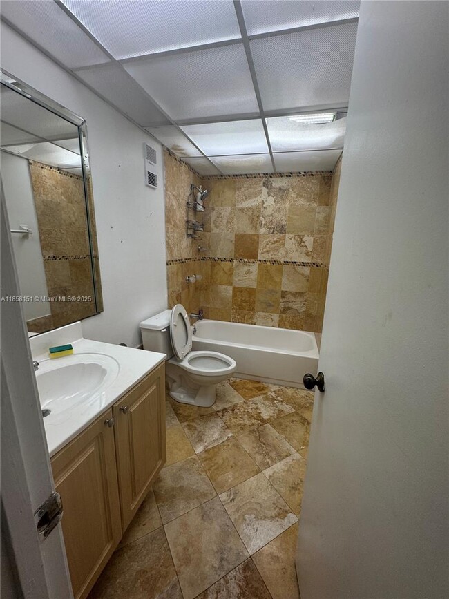 Photo - 10000 NW 80th Ct Unidad 2149