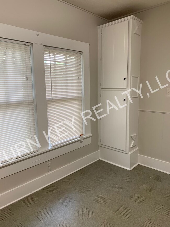 Photo - Apartment unit for rent in a Triplex Home in Irondale