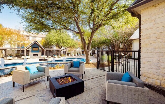 Photo - 10505 S I-35 Frontage Rd Unidad 2234