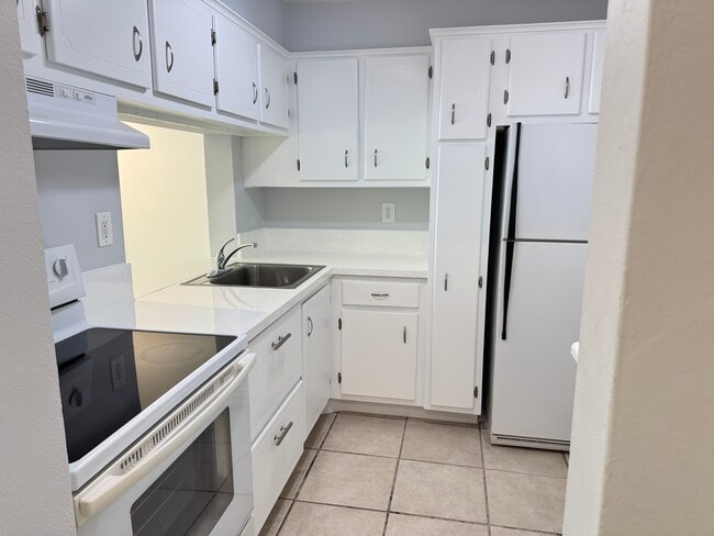 Photo - 9641 SW 77th Ave Apartamentos Unidad D305