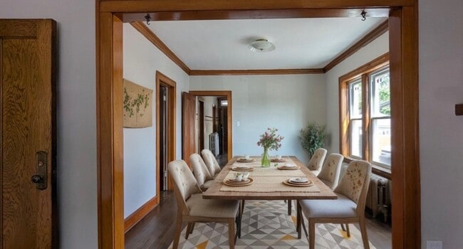 Photo - 2015 N LeClaire Ave Unit 1