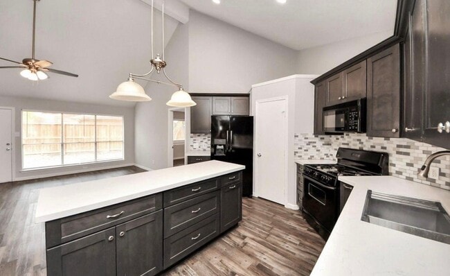 Photo - 6915 Cansfield Ct