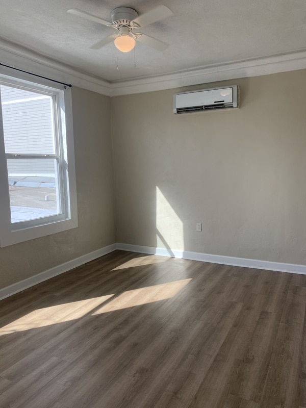 Photo - 1056 E Montague Ave