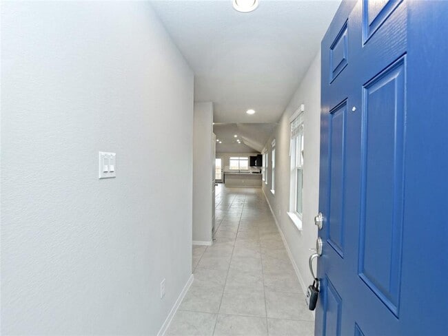 Photo - 210 Trailside Ln