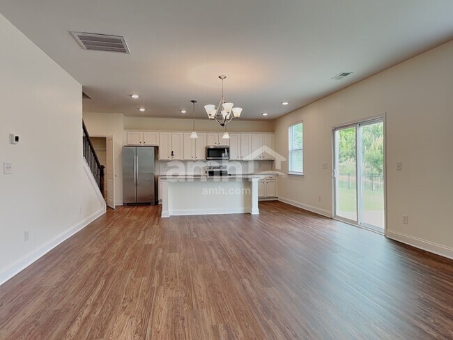 155 Twin River Dr