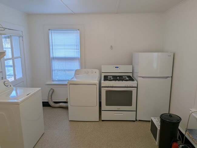 Photo - 2-42 Quaid Ave