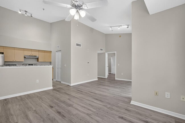 4271 San Marino Blvd Unit 201