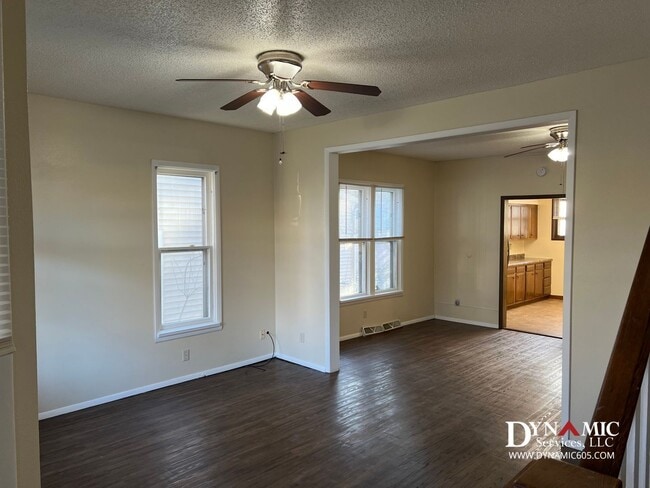 Photo - 813-815 S Summit Ave