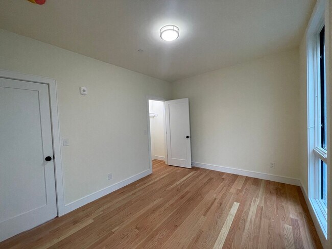 Photo - 64 Cameron St