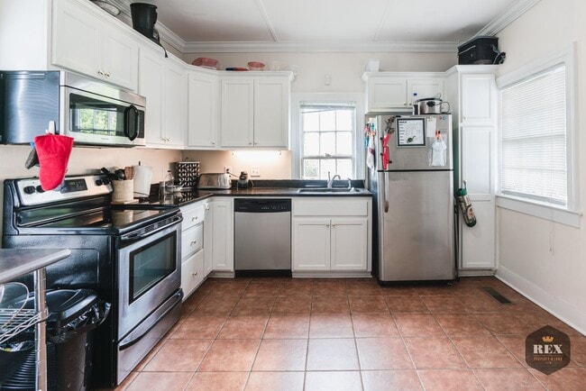 Photo - 411 11th St