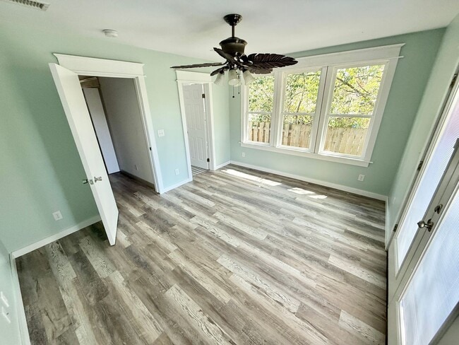 Photo - 402 Bonner St