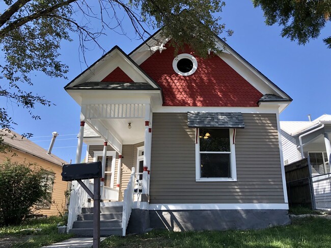 Encantador edificio victoriano en el centro de Ratón - 124 S 5th St
