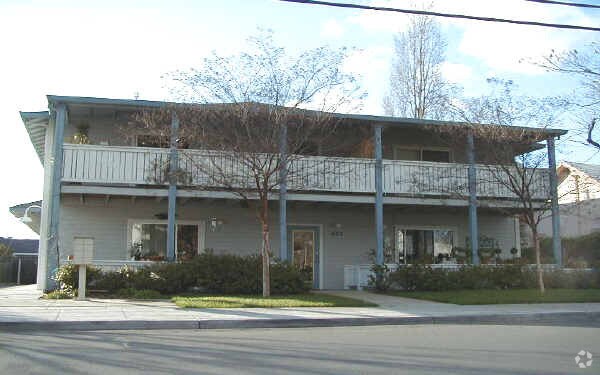 Photo - 673 1st St W