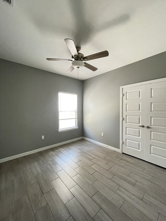 Photo - 3416 Sahara Dr Unit 3