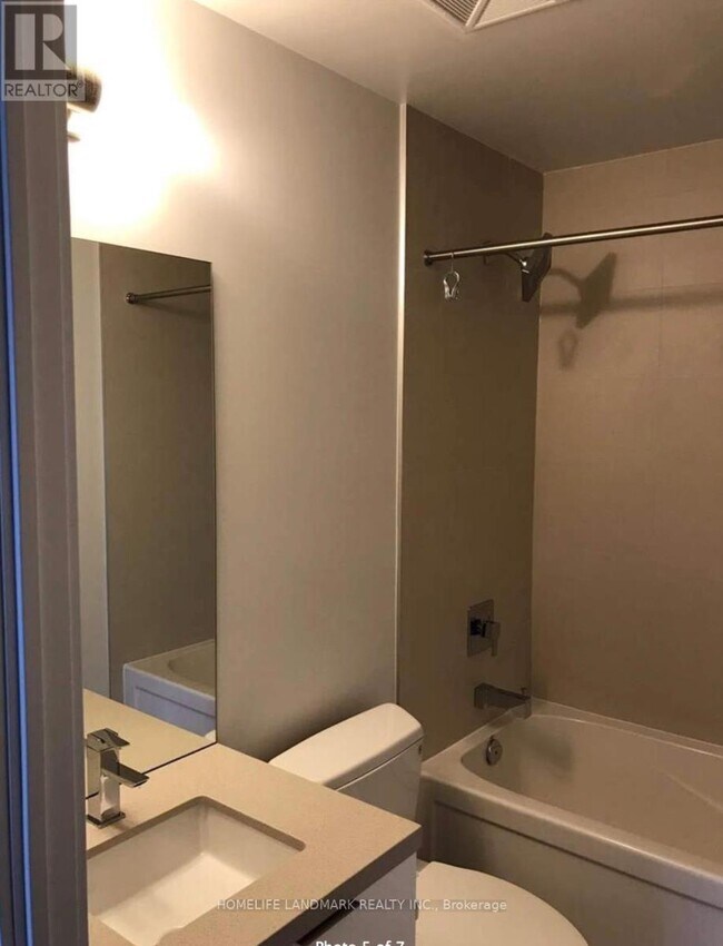 Photo - 8 Eglinton Ave E Unit 1912