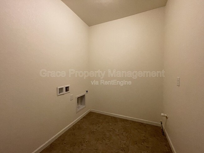 Photo - 618 W 171st Pl