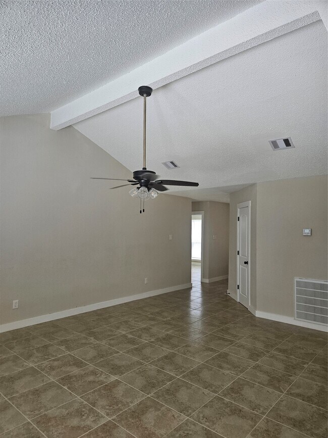 Photo - 4920 Deerwood Cir
