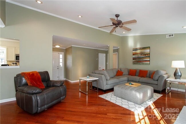 Photo - 9131 Glisson Ct