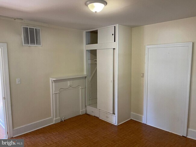 Photo - 9504 Fairview Ave Unit LOWER