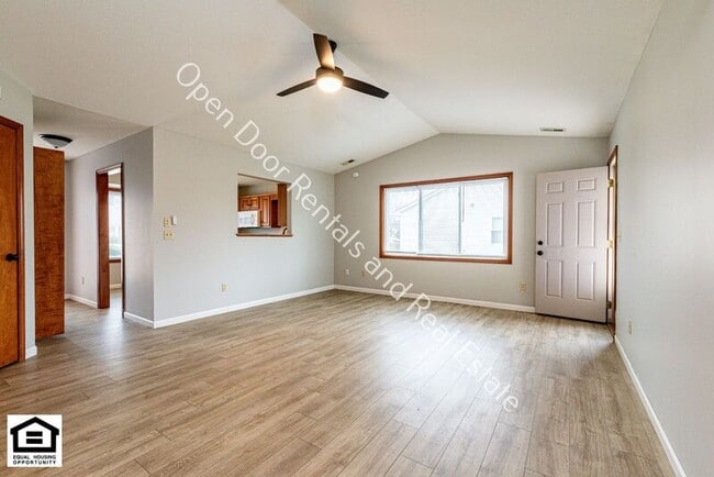 Photo - 1515 Flagstone Dr