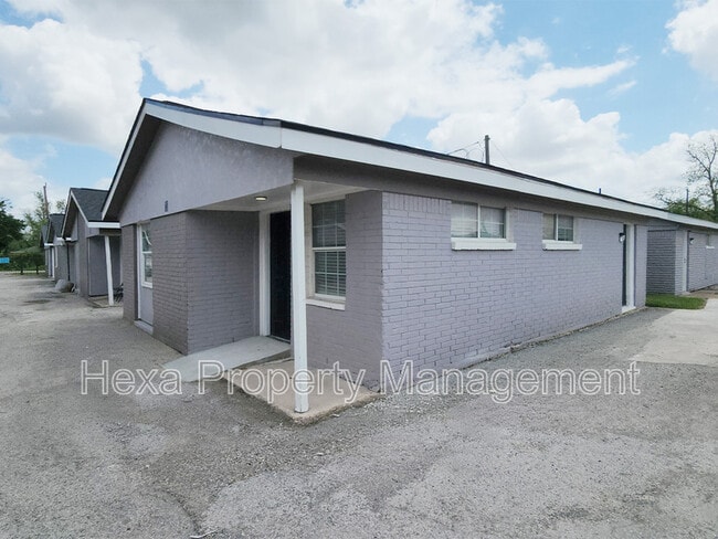Building Photo - 4679 Weaver Rd Unit 2 Bedroom 33