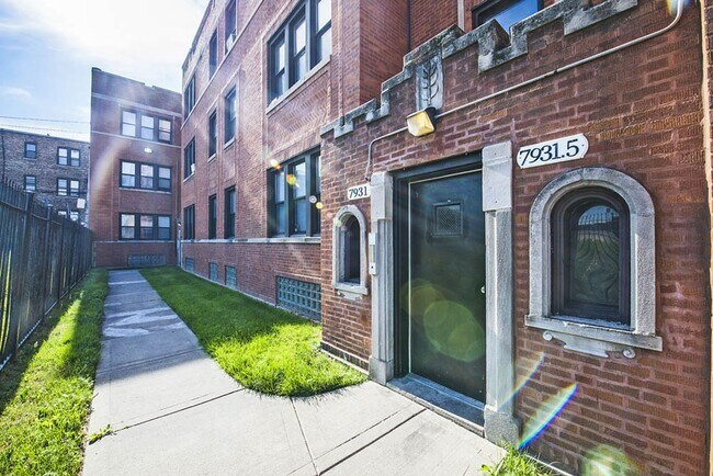 Photo - 7929 S State St Chicago, IL 60619