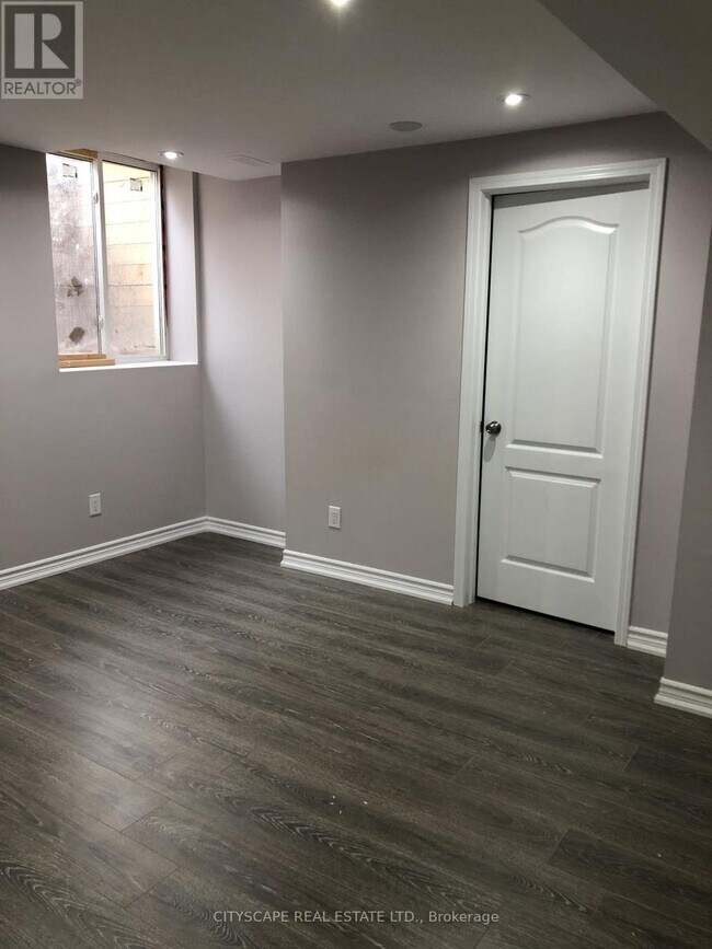 Photo - 16 Larande Ct