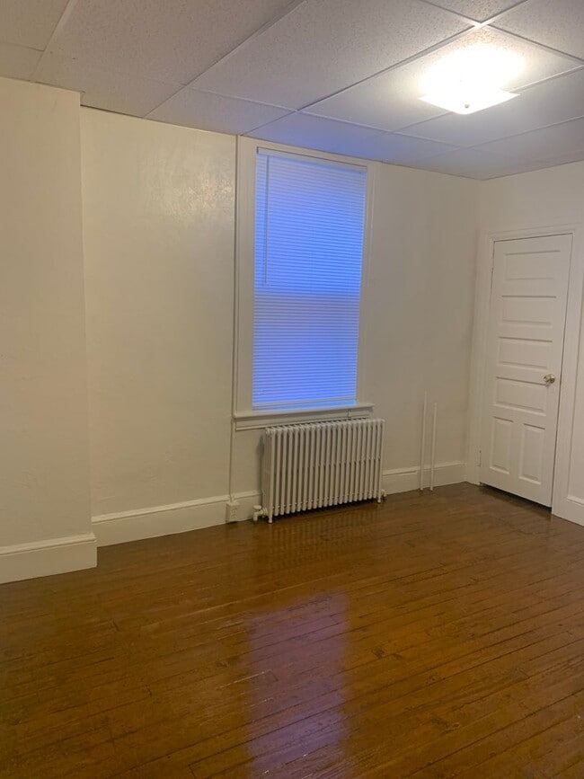 Photo - 2nd Floor 2 Bedroom 1 Bath in East End of York City