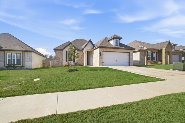Photo - 1318 Kingsgate Dr