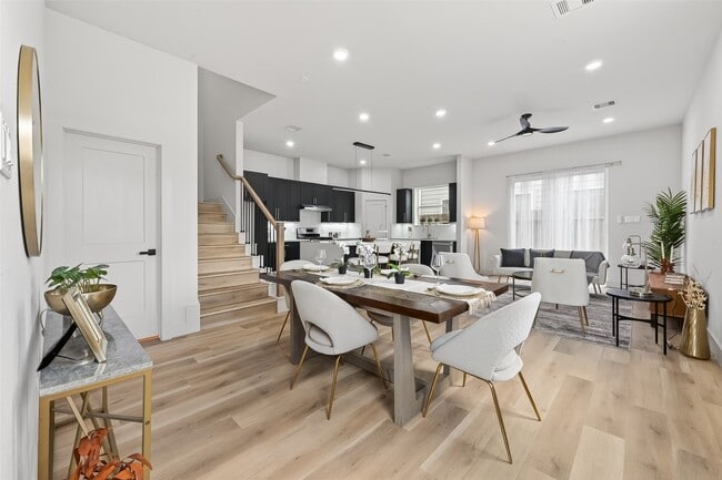 Photo - 975 Highland Lgt Ln