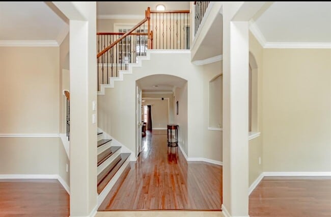 Photo - 303 N Elder Grove Dr