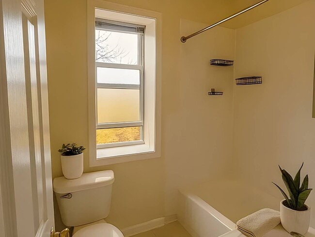 Photo - 138-72 Francis Lewis Blvd