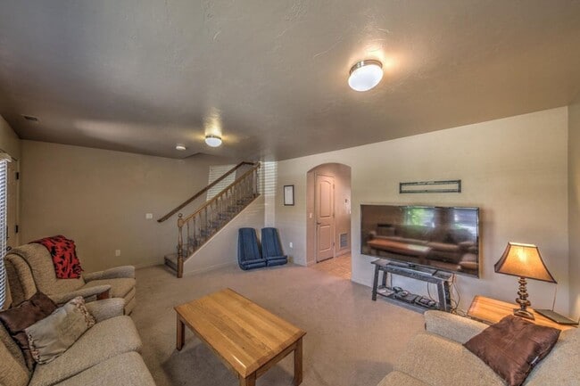 Photo - 3419 S River Rd