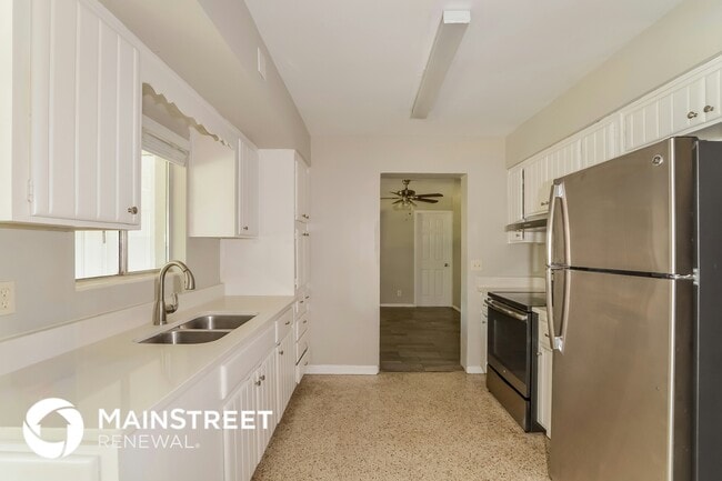 Photo - 417 Halsey St