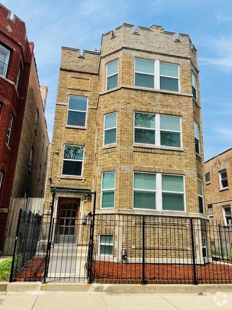Building Photo - 7408 N Hoyne Ave Unit 1 Rental