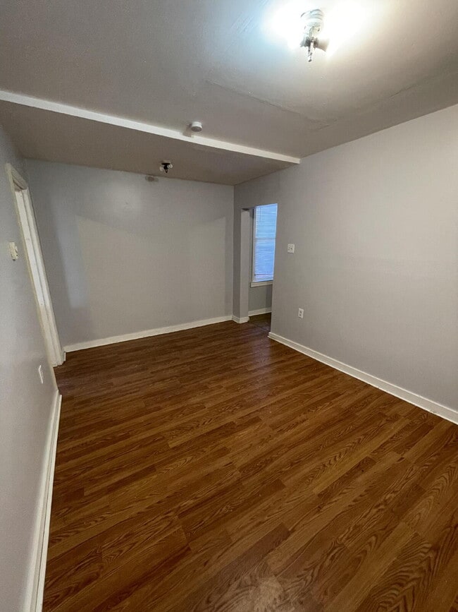 Photo - 456 Woodlane Ave