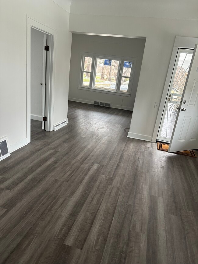 Photo - 1431 Indiana Ave