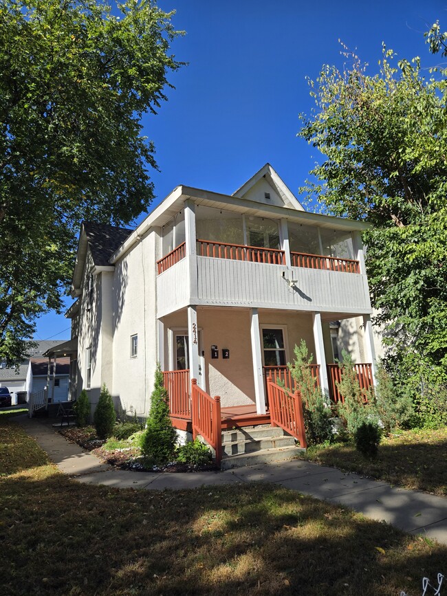 Building Photo - 2414 3rd St NE Unit 2