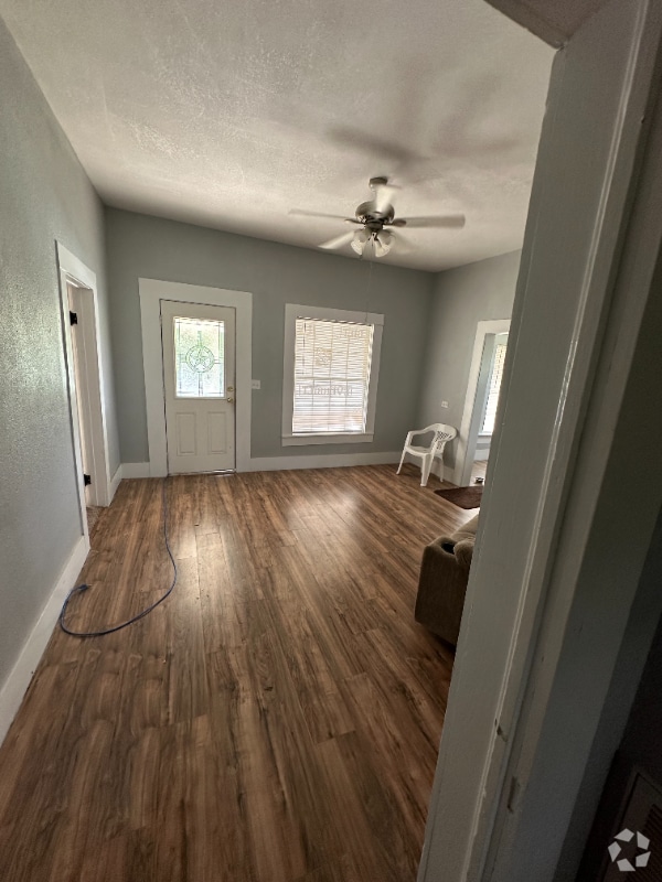 Building Photo - 35722 TX-87 Rental