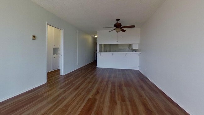 Photo - 5555 W 8th St