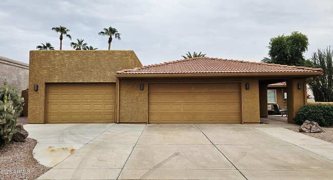Building Photo - 25415 S Sedona Dr