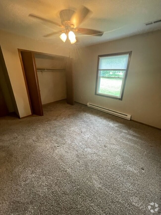 Building Photo - Norwalk 3 Bedroom Rental