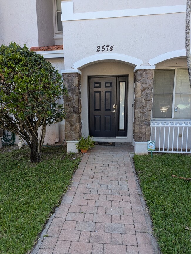 Photo - 2574 SW 82nd Ave
