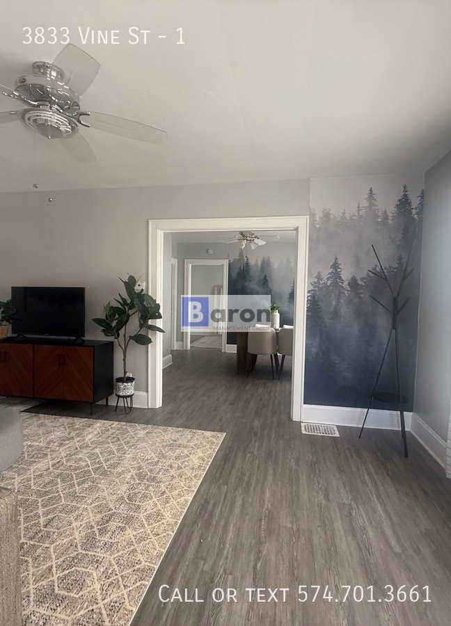 Building Photo - 3833 Vine St Unit 1