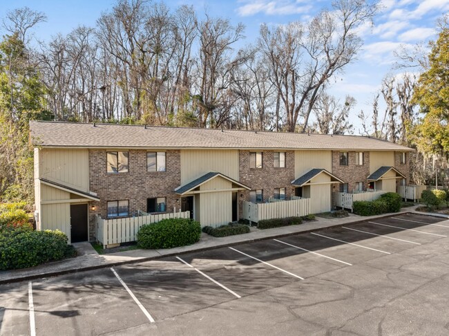 Dogwood Apartments