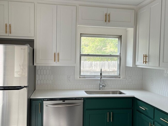 Photo - 3020 8th Ave