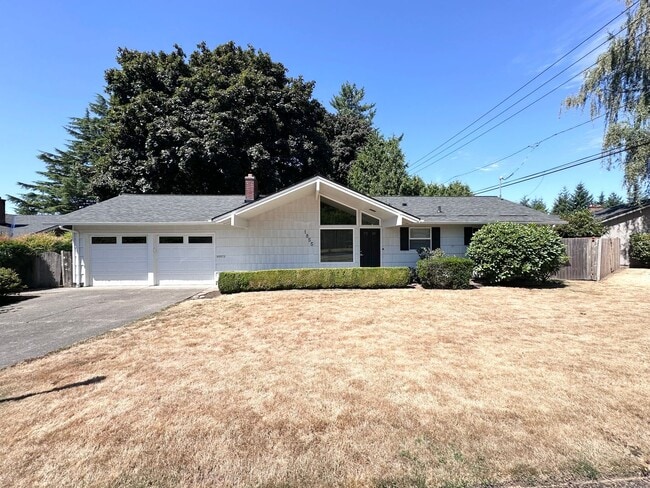 Building Photo - 2 Bed 1 Bath Home in Cedar Hills Neighborh...
